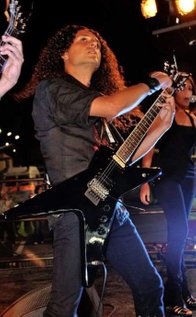 Adrian chitarrista degli Highway to Hell AC/DC tribute band